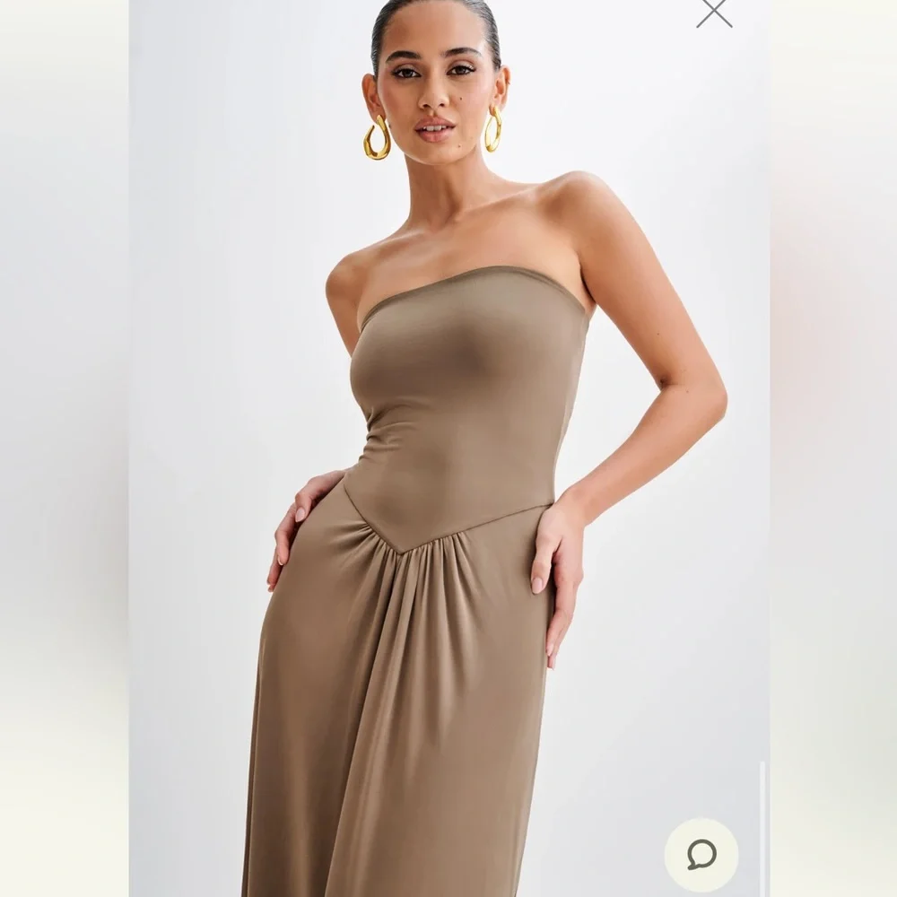 Net MESHKI Ruby
Strapless Slinky Maxi Dress - Coco - Picture 7 of 8